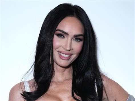 MEGAN FOX CAMBIO DE LOOK |Megan Fox vuelve a cambiar de look y acierta con el peinado más ...