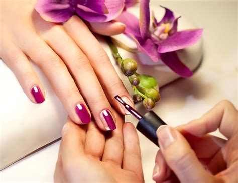 Luxury Manicure - Studio|CCK
