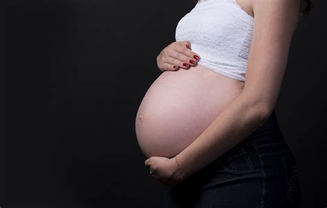 The Simple Guide to Ab Separation During Pregnancy - InvigoPhysio