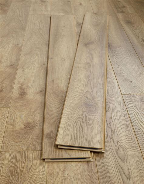 Palermo Long - Golden Oak Laminate Flooring | Direct Wood Flooring