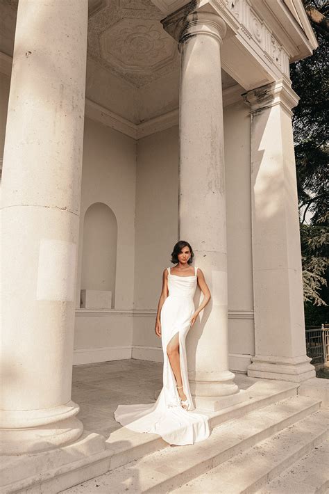 Cowl wedding dress 60 photos - Astyledwedding.com