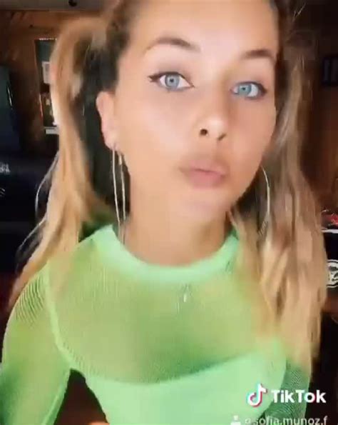 Sofia Munoz en OnlyFans - ColorMusic