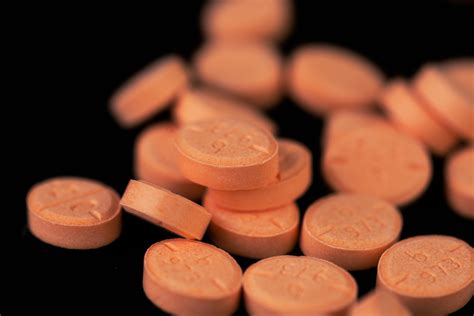 15 mg Adderall: Dosage, Side Effects, and Considerations