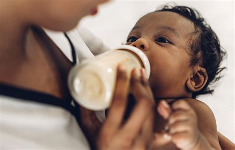 Understanding Baby Feeding Cues: Recognizing Your Infant's Hunger and ...
