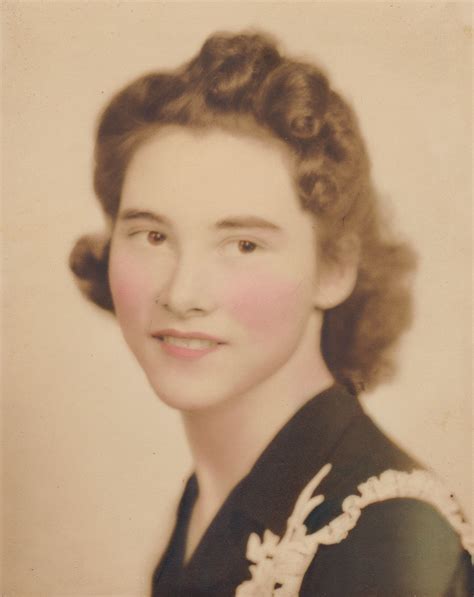 Alice Campbell's Instagram, Twitter & Facebook on IDCrawl