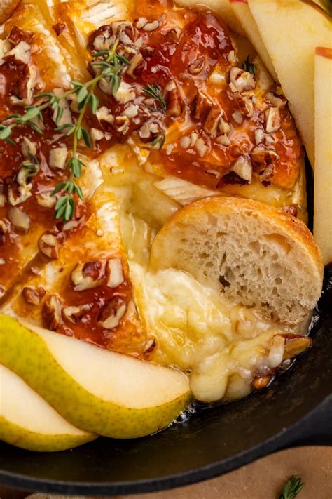 Baked Brie and Preserves - 40 Aprons