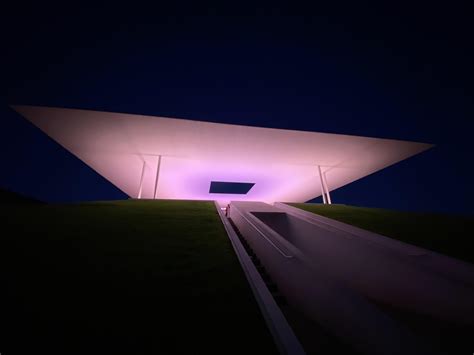 Finally made it to James Turrell's Twilight Epiphany Skyspace this ...