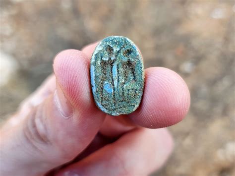 Israel: 3,000-year-old Seal Discovered On School Trip - i24NEWS