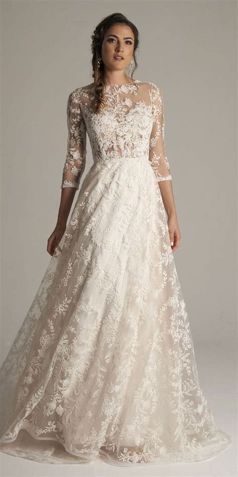 23 Elegant Long-Sleeve Wedding Dresses for Winter Weddings