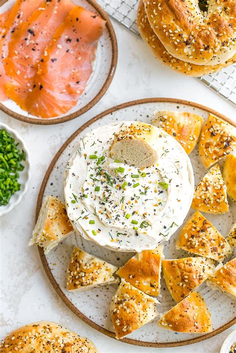 Easy Everything Bagel Dip Recipe