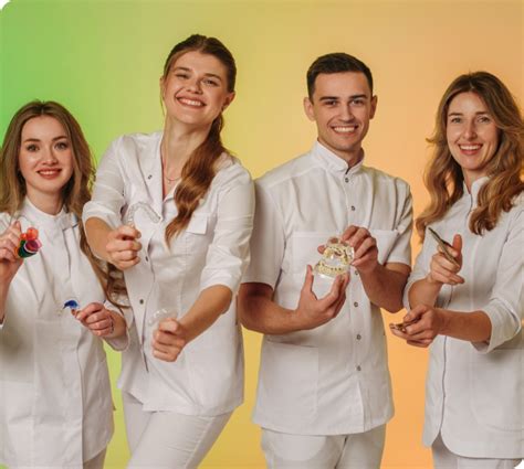 Имплантация зубов в Симферополе - цены под ключ в «Мой Стоматолог»