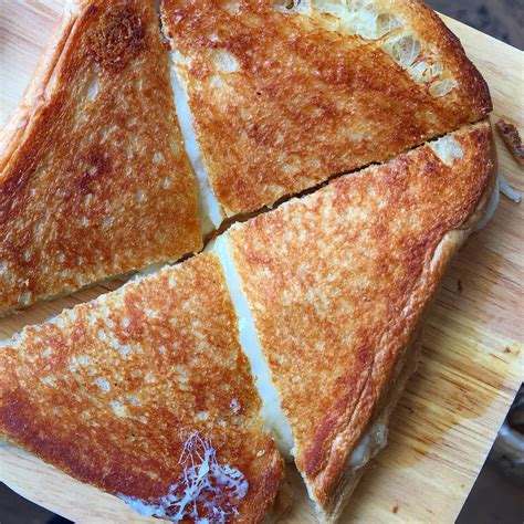 a life changing grilled cheese with Vermont cheese and butter : r/Cheese