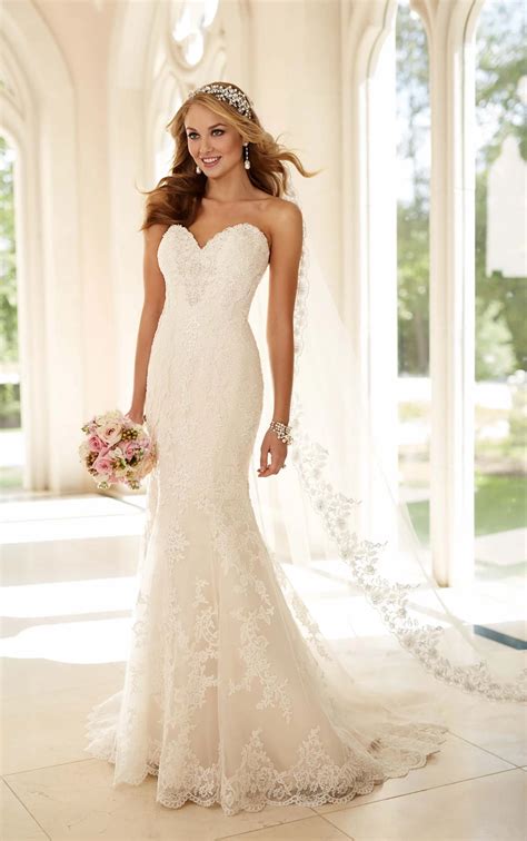 Strapless Fitted Lace Wedding Dress