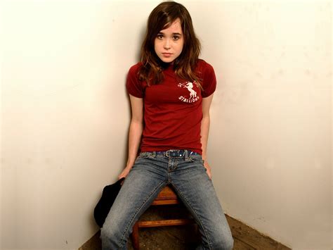 Ellen Page HD Wallpaper: Captivating Celebrity Portrait
