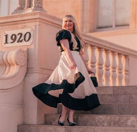 Elegant Grace Kelly Dress Inspiration - Lizzie in Lace