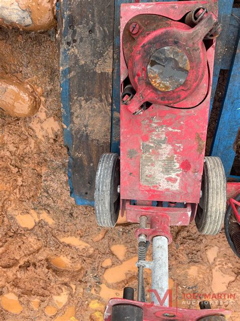 AIR POWERED FLOOR JACK | Proxibid