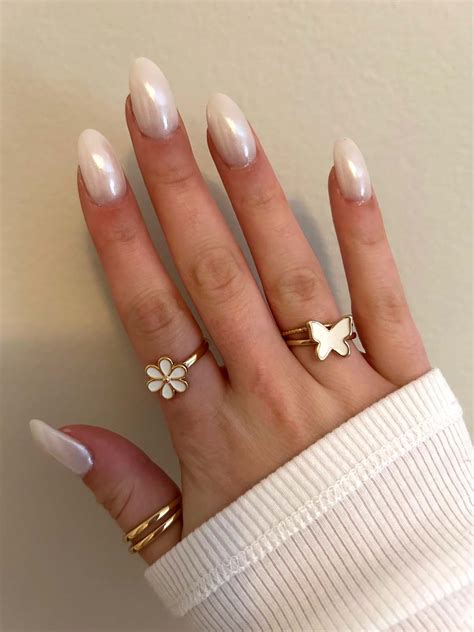 Pearl White Nails - Vibrant Guide