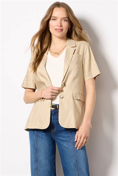Now Trending: Short-Sleeve Blazer