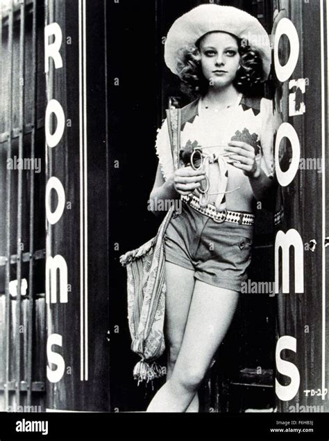 Taxi driver jodie foster hi-res stock photography and images - Alamy