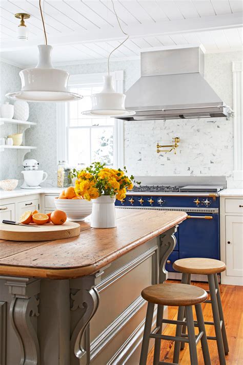 Curved Kitchen Island Small Kitchen: Maximizing Space with Style