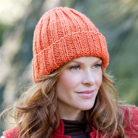 Free Red Heart Easy-Fit Ribbed Hat Pattern | How to knit a hat for ...