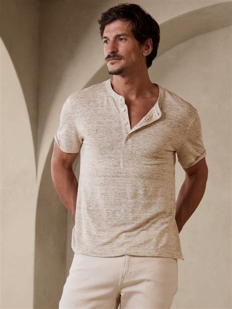 Linen Henley T-Shirt | Banana Republic