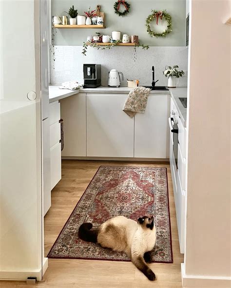 15+ Best Kitchen Christmas Rugs To Add Holiday Cheer to Your Home - No ...