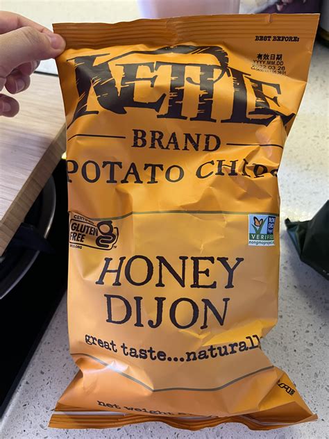 Honey dijon potato chips by Kettle : review - Dried snack foods ...