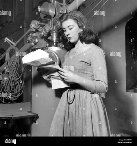 Nanette newman hi-res stock photography and images - Alamy