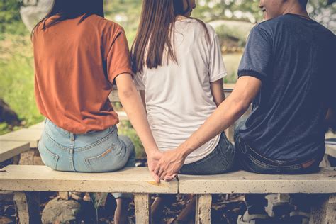 'I Work With Cheaters. Here Are My Top 6 Signs to Spot an Affair' - Newsweek