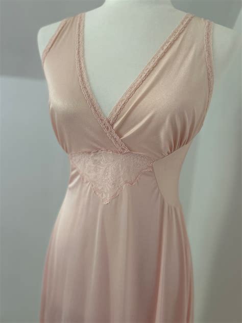 Beautiful Vintage Pink Floor-length Nightgown Blush Pink Glamour With ...