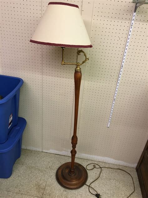 ANTIQUE FLOOR LAMP