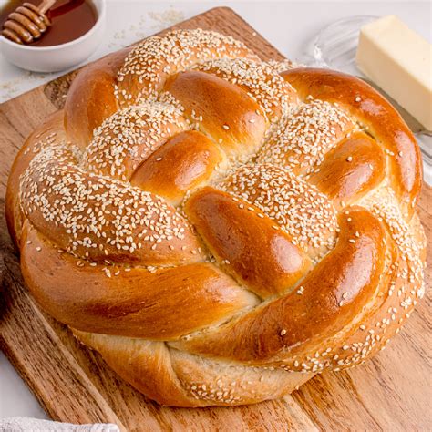 Round Challah Bread Recipe: My Easy 8-Strand Braiding Method