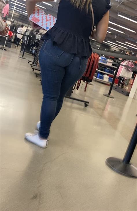 Big Fat asses - Tight Jeans - Forum