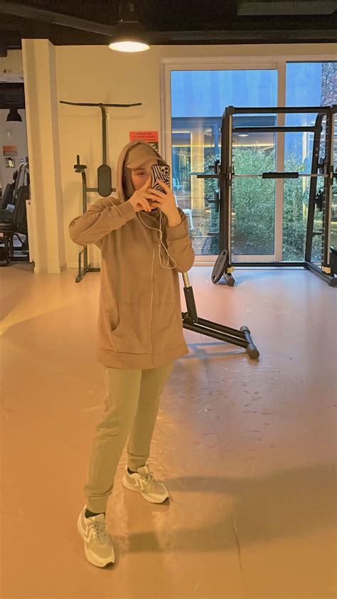Pin by Nargül Kocabıyık on Hızlı Kaydedilenler | Modest workout clothes ...