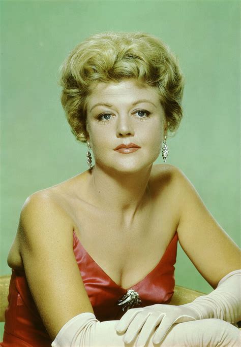 Angela Lansbury Ung Angela Lansbury Fan Page. | Facebook