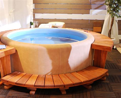 Hot Tub Companies Columbus OH | Rainbow Hot Tubs & Swim Spas