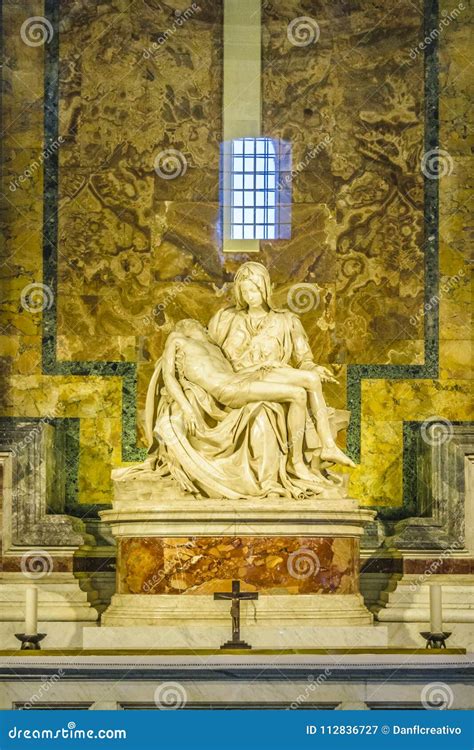La Pieta Sculpture, St Peters Basilica, Rome Editorial Photography ...