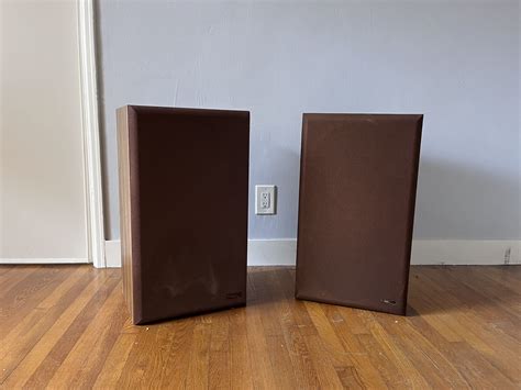 Vintage Floor Speakers for Sale in Long Beach, CA - OfferUp