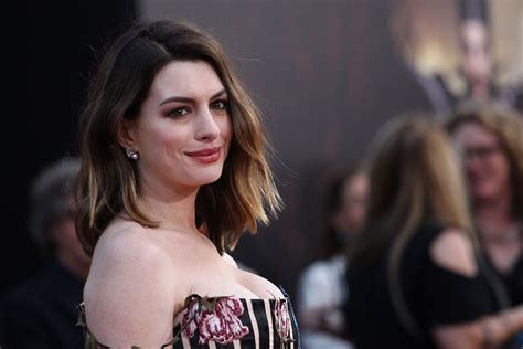 Anne Hathaway Just Shut Down Her Body Shamers Before They Could Even Comment | Glamour