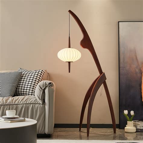 Mantis Wood Floor Lamp – Vakkerlight