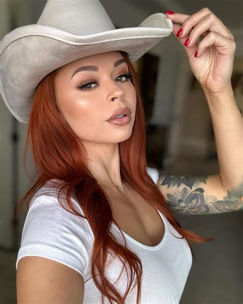 Who Is Sinatra Monroe? Age, Career, Boyfriend, Net Worth & Life Story