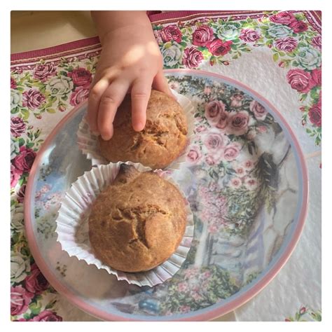 Rosie’s snack – Buns & Roses