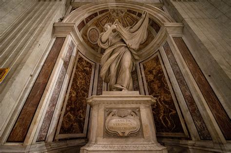 Veronica's Veil Unveiled: The Relic That Gave Us Jesus' Holy Face on ...