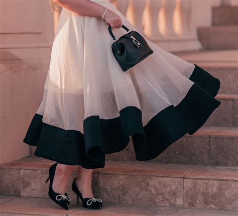 Elegant Grace Kelly Dress Inspiration - Lizzie in Lace