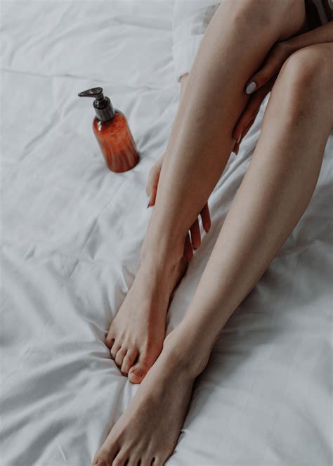 Top 5 Best Shaving Creams Women Won't Regret Buying