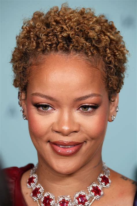 Rihanna Made the Big Chop and Her Natural Curls Are Thriving — See ...