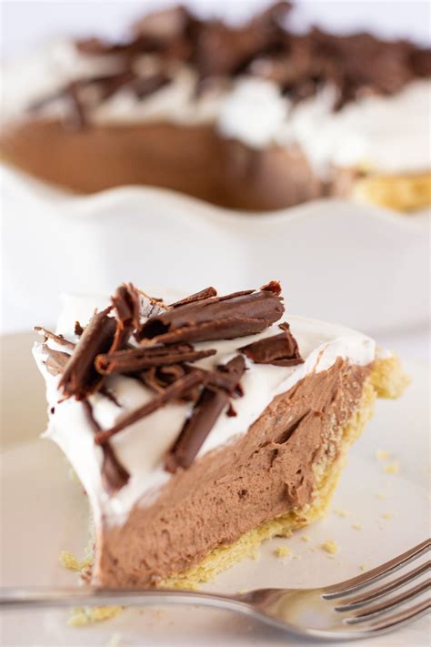 Easy Chocolate Mousse Pie Recipe - Practically Homemade