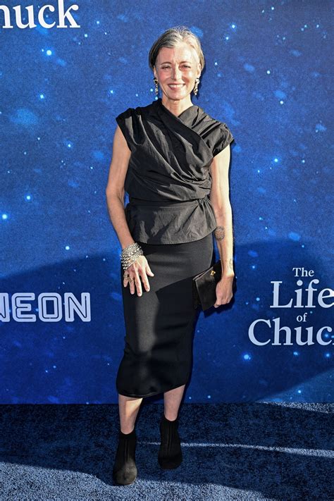 'Ferris Bueller' star Mia Sara returns to red carpet for 1st movie in 14 years - ABC News