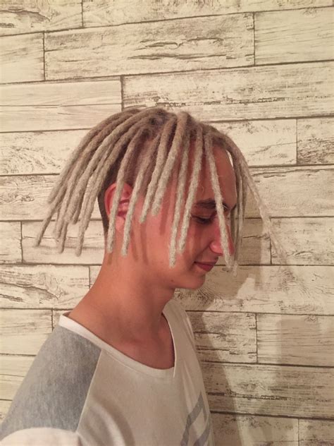Pin by Nata Berezina on Наши дреды) | Short blonde hair, Dread ...